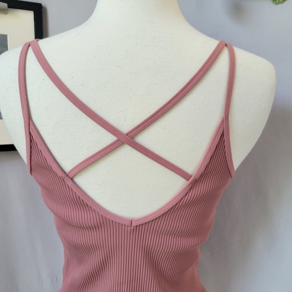 Vuori Women's Rib Crop Tank Top M - Picture 11 of 15